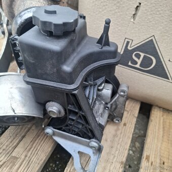 Mercedes díly 2015 - 15