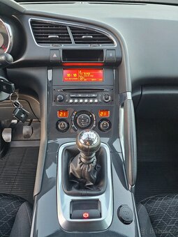 PEUGEOT 3008 2016 1.2 e-THP 96kW,VÝHŘEVY,TEMPOMAT,PARK.SENZ - 15