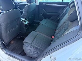 Škoda SUPERB 2.0 TDi EVO DSG MATRIX WEBASTO KAMERA TAŽNÉ 21 - 15