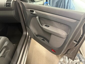 VW Touran 2.0 TDI 103kW, po kompletním servisu - 15