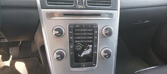 Volvo Xc60 D4 140kw FWD manuál - 15
