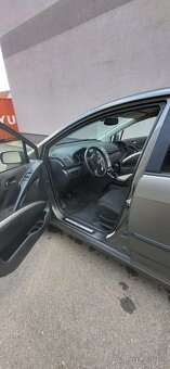 Toyota corolla verso - 15