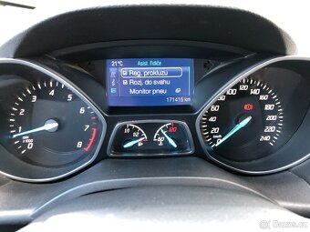Ford Kuga 1.5 110 kw Bnzin, Titanium, hrezká, plný servis - 15