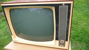 Televizor RUBIN rv.1968 vyrobeno v SSSR - 15