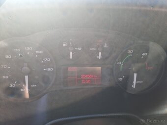 Iveco Daily 35S15 6-MÍST L2H2 MĚCHY, KLIMA, TAŽNÉ - 15
