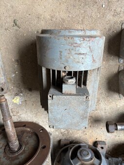 Motory - 15