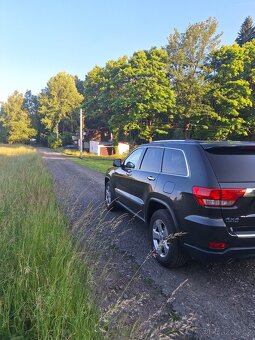Jeep Grand Cherokee - 15