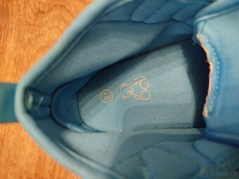 Adidas boty a jiné - 15