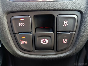 Opel Zafira Tourer 1.6 CDTi 100 KW, TOP VÝBAVA A STAV - 15