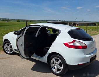 Renault Megane 1.6 16V 74KW/101PS R.V.11/2009 - 15