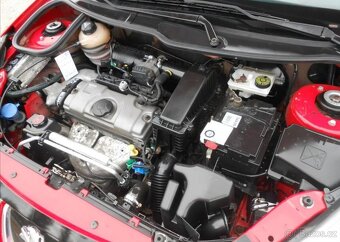 Peugeot 206 1,1 i 44 kW PLUS Serviska benzín - 15