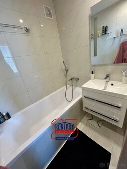 Pronájem moderního bytu 3+1 s balkónem, 86 m2 - České Budějo - 15