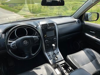 Suzuki Grand Vitara 2.4 - 15