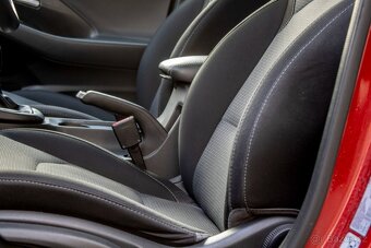 Hyundai i30 CW 1.4i Classic - 15