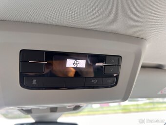 Prodám Volkswagen Multivan 6.1 HIGHLINE TDI 4MATION DSG ZÁR. - 15
