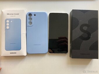 🚀 Prodej Samsung Galaxy S22 –Bílá elegance s prasklým rohem - 15