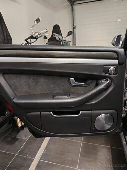 Audi s8 v10 sběratelský kousek - 15