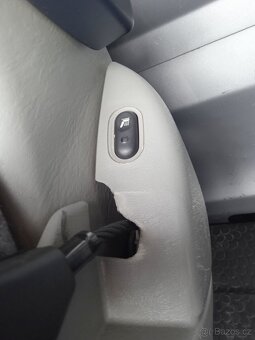 OPEL VIVARO LONG 2,5 CDTI 107kW RV2011 VELKÁ VÝBAVA 1MAJITEL - 15