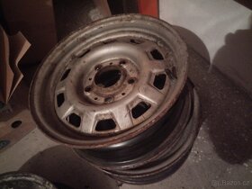 BMW 5 - e28 - náhradní díly veterán - 15