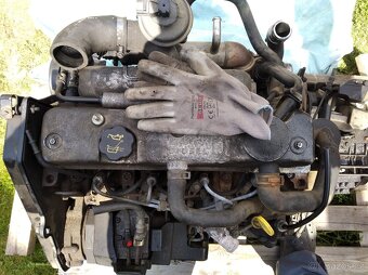Náhradní díly Ford Focus 1,8td motor - 15