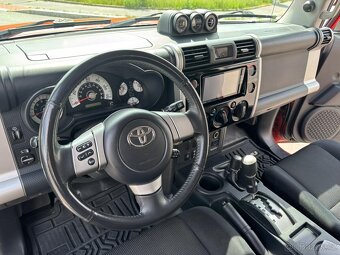 Toyota FJ Cruiser - 15