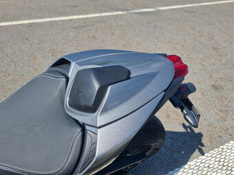 Triumph Street Triple 765 RS - 15