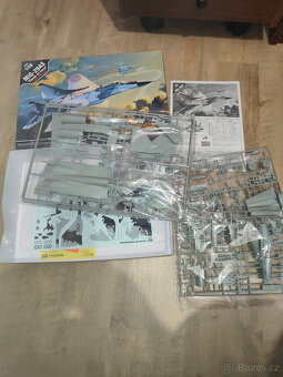 Technika 1:35, letadla 1:48, barvy Humbrol - 15