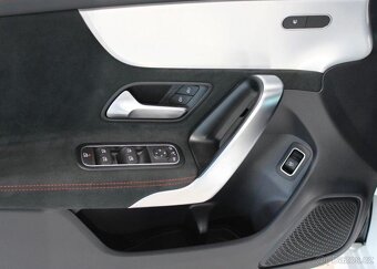 Mercedes-Benz CLA Shooting Brake AMG Line benzín automat - 15
