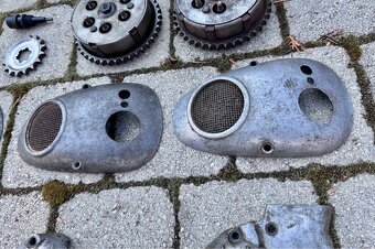 ČZ 125 B T 125 150 C, kývačka - díly motoru - 15