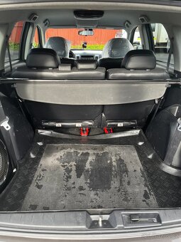 Mitsubishi Outlander 4x4 rv 2011 2.2 DI-D, Automat, 7-místný - 15