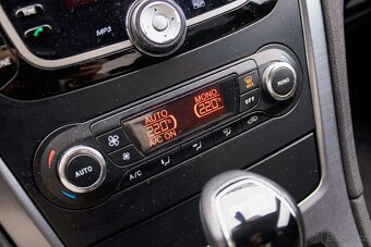 Ford Mondeo 2.0 EcoBoost SCTi Titanium PowerShift - 15