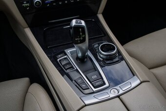BMW Rad 7 750i 4.4 V8 - ZÁRUKA 1 rok/20000km a PREPIS V CENE - 15