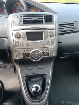 Toyota Verso 1.6  / / benzín - 15