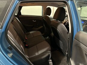 Hyundai i30 1,4 CRDI TRIKOLOR NOVÉ PNEU - 15