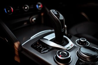 Alfa Romeo Stelvio Veloce 280 Q4 - TOP ZÁNOVNÍ STAV - 15