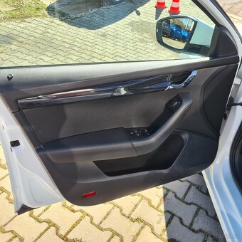 Škoda Octavia, 1,6 TDI 85kW DSG Style Odp. DPH - 15