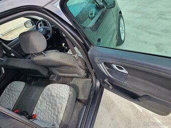 Skoda roomster 1.4 i 63kw - 15
