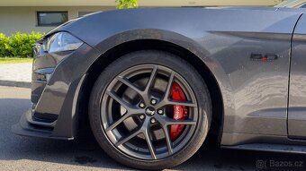 FORD MUSTANG 5.0 GT - 15