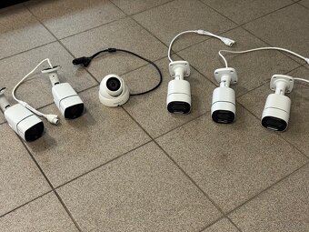 IP kamerový systém SecuriaPro - 15