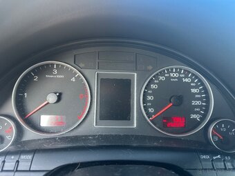 AUDI A4 3,0 TDI QUATTRO - 15