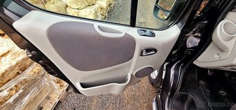 Opel Vivaro 2.5 CDTI L2H1 COMBI - 15
