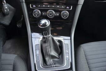 Volkswagen GOLF VII 1.2Tsi 63kw CUP benzín rok 2014 - 15