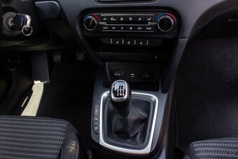 Kia ceed sw 1.5TGdI 118kw, výbava TOP - 15