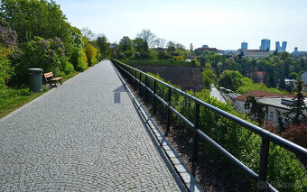 Pronájem bytu 1+1/L 33m², ul. Slavojova, Praha 4 - Nusle, za - 15