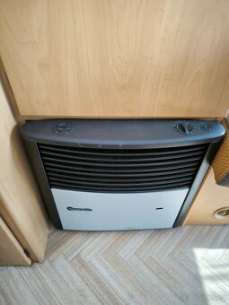 Rodinný karavan Burstner 480 Sportiv - palandy - 15