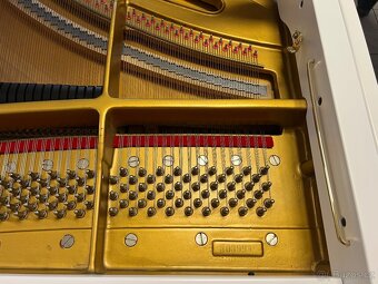 Bílý klavír Petrof mod. IV po opravě se zárukou 5 let - 15