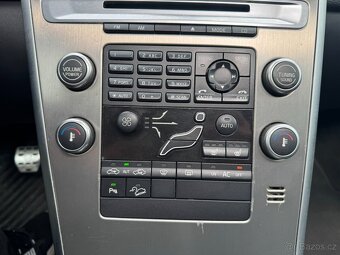 Volvo XC60 4X4 2,4D 136 KW MANUÁL - 15