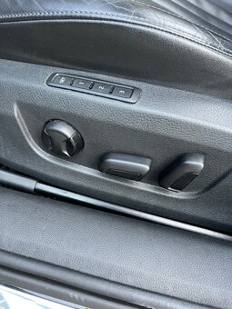 Skoda Superb Laurin&Klement max vybava - 15