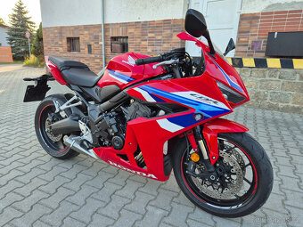 Prodám Honda CBR 650R E-clutch, r. v. 2024, ABS, TC, záruka - 15