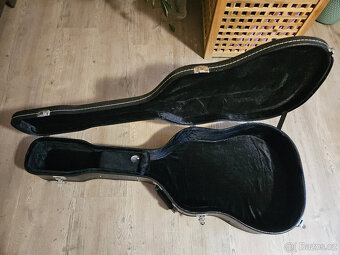 FURCH D-33 SR, na který hraje i Leicht z COPu - 15